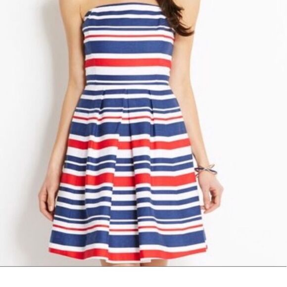 Vineyard Vines Red and White Strapless Pleated Sundress - Picture 1 of 6